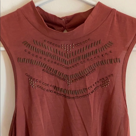 Top - Picture 2 of 2